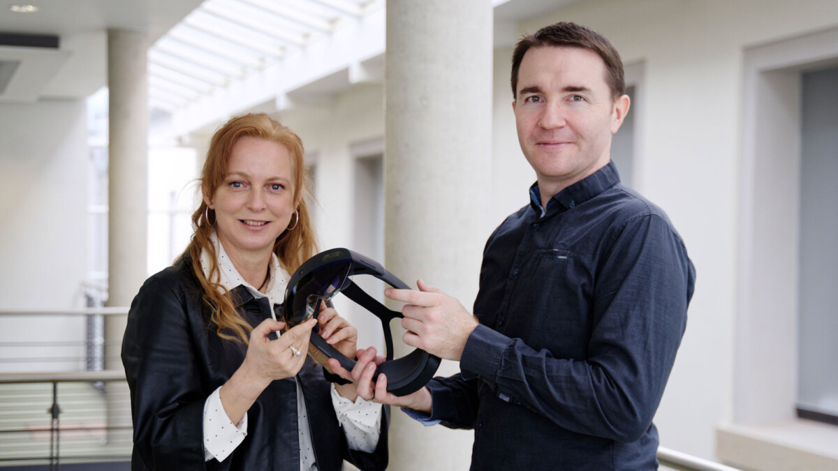 Ein starkes Team: Professorin Silke Kolbig und Mitarbeiter Christian Fiedler forschen gemeinsam im Bereich medizinische Bildverarbeitung.